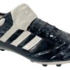 Scultura Scarpa da Calcio Adidas Bianca e Nera Firmata Stefano Puzzo in Ceramica - ANC1675